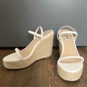 Steve Madden wedge heels. Vacation ready!